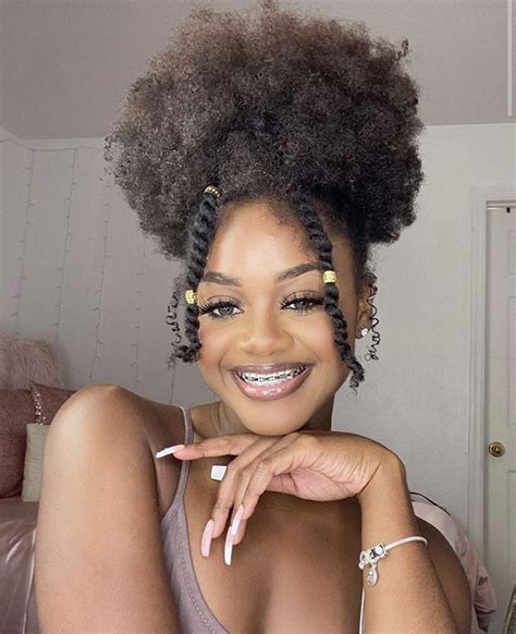 𝐈𝐍𝐒𝐓𝐀𝐆𝐑𝐀𝐌 𝐋𝐄𝐘𝐀𝐇𝐇𝐍𝐈𝐌𝐌 Hairdos For Curly Hair Braces Colors