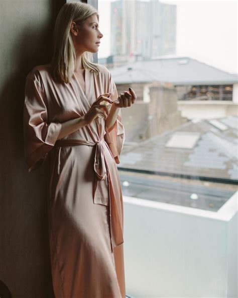 Nudwear Long Classic Silk Robe Blush Feminine Decor Feminine