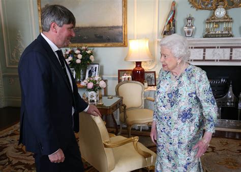 Poet Laureate Simon Armitage On ‘personal Poem For The Queen The Independent