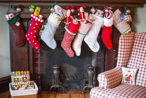 29 Creative And Inexpensive Stocking Stuffers For Everyone On Your
