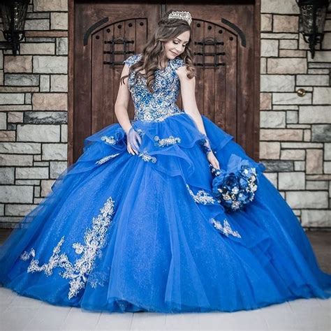 Vestido De Xv Años Color Del Año Clasic Blue Azul Clasico Ideas Para Mis 15