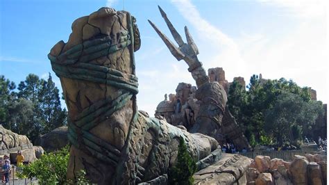 These papers were written primarily by students and provide critical analysis of the lost continent: The Lost Continent at Islands of Adventure | Universal ...