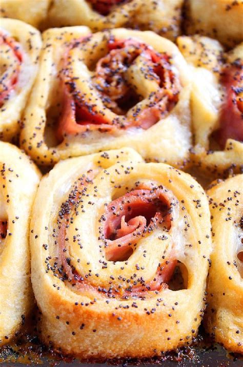 Make Ahead Christmas Appetizers Rolls With Ham And Cheese Covered With