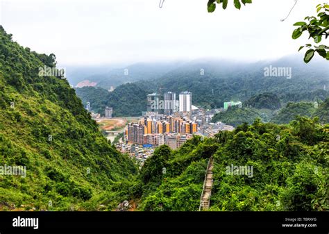 Mountain Cities Villages Homes Stock Photo Alamy