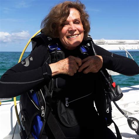 Sylvia Earle Exploradora National Geographic Galardonada Con Premio