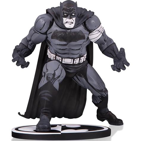 Estátua Dc Collectibles Batman Black And White The Dark Knight Returns