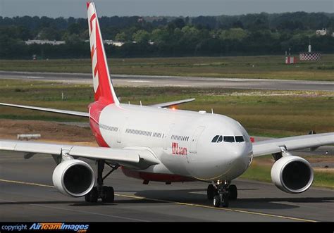Airbus A Aircraft Picture Aircraft Pictures Airbus Aircraft