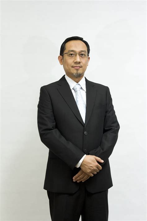 Gedung yang dikenal masyarakat semarang dengan lawang sewu merupakan bangunan peninggalan jaman belanda. Achmad Chaidir, SH., LL.M - HLF