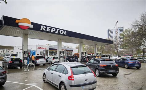 Precio gasolina El precio de la gasolina roza mínimos desde que se