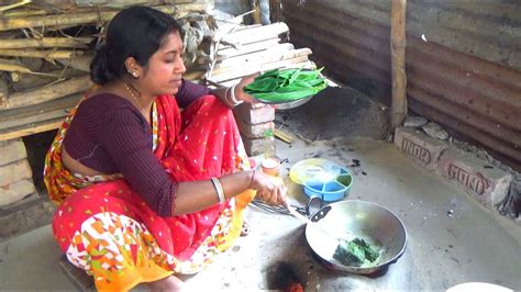 Indian Rural Women Cooking অপূর্ব স্বাদে লাও শাক Bottle Gourd Saag