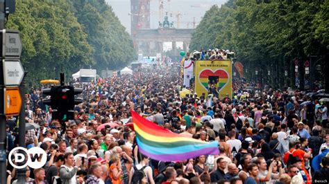 Berlin Pride Against Hate War And Discrimination DW