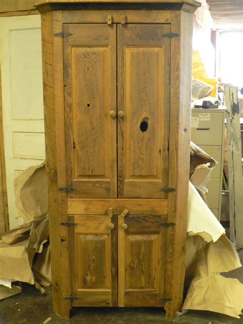 Be Sure To Bid On This Wonderful Rustic Pine Corner Cabinet From Lynne