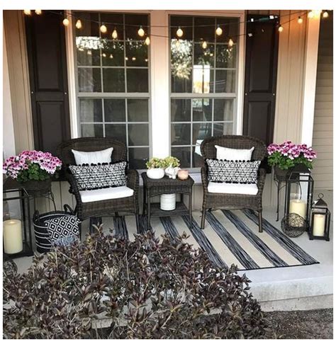 Tips For Decorating Your Front Porch Front Porch Chairs And Table