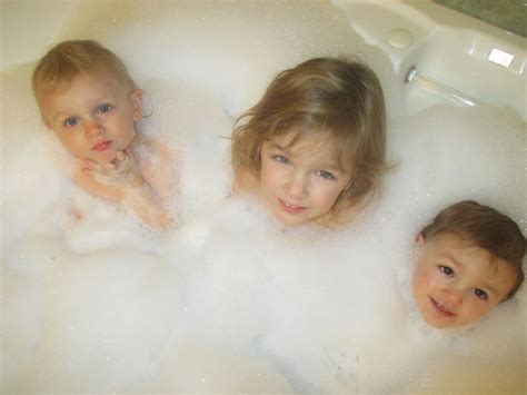 The Guadagno Girls Marnie Simone And Brynn Talk About A Bubble Bath