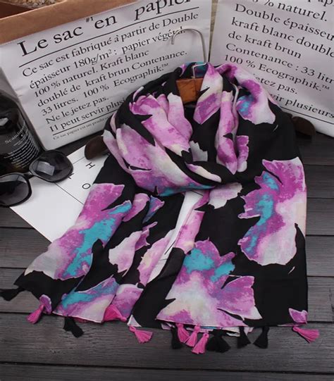 2018 fashion ombre flower print tassel scarves and shawls floral print wrap hijab wholesale