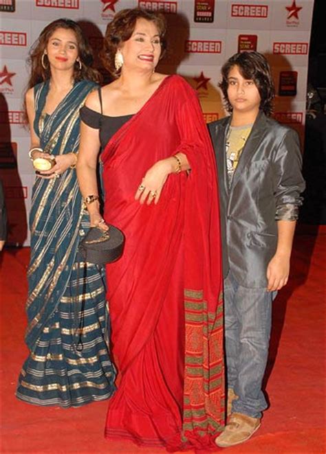 She is looking for a husband. Shah Rukh, Salman win Screen Awards - Rediff.com Movies