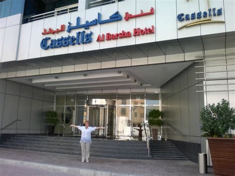возле отеля Picture Of Cassells Al Barsha Hotel Dubai Dubai