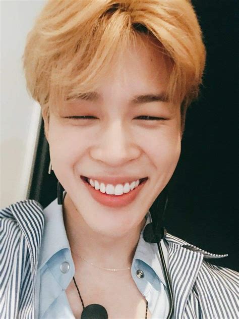 𝒥𝒾𝓂𝒾𝓃 𝓈𝓂𝒾𝓁𝑒 Park Jimin Amino Oficial Amino