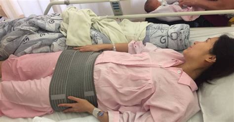 Bengkung Bersalin 7 Manfaat Bagi Ibu Bersalin Normal Czer Mamaway Maternity Blog And Advice