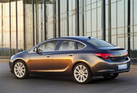 Opel Unveils New Astra Sedan Autoevolution