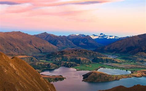 Why You Should Visit Wanaka In New Zealand The World Is A Circus