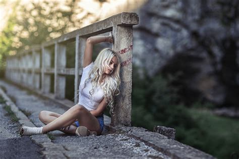 Hintergrundbilder Frau Modell Blond Frauen Im Freien Arme Nach Oben Lange Haare
