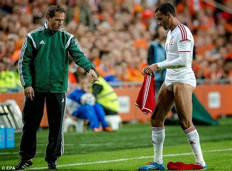 the other paper hal robson kanu strips down to underwear on pitch video