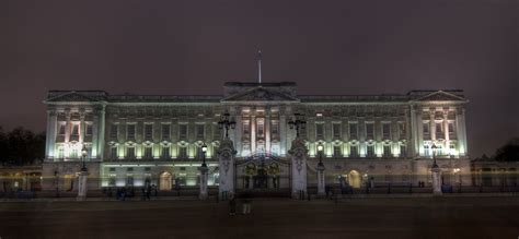 Security Breach At Buckingham Palace 37 Years After Break In