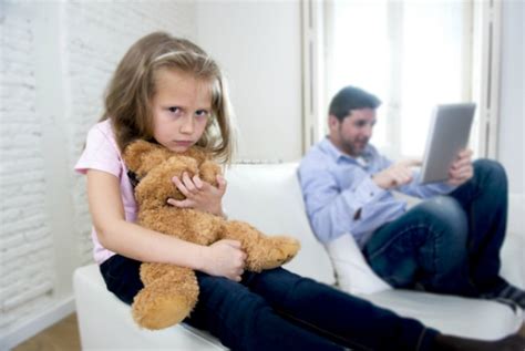 Neglectful Parenting Style: What Are The Characteristics ...