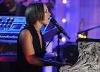 Alicia Keys Performs for 'VH1 Storytellers' [Sneak Peek]
