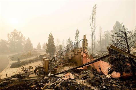 How The Deadly Tubbs Fire Blitzed Santa Rosa Overwhelming Residents