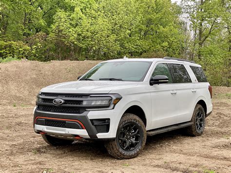 First Drive 2022 Ford Expedition Timberline Lumbers Off Road