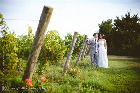 A Connecticut Wedding At Salt Water Farm Vineyard In Stonington Ct