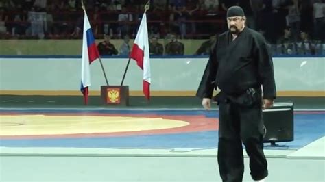 Art Martial Japonais Pratiqué Par Steven Seagal - Watch Steven Seagal Teach a Martial Arts Seminar in Russia | FIGHTLAND