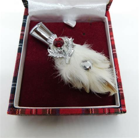 Miracle Scottish Ptarmigan Grouse Foot Claw Ruby Thistle Brooch Mens