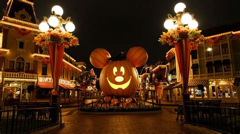 Disneyland Unveils Halloween Plans Travel Weekly