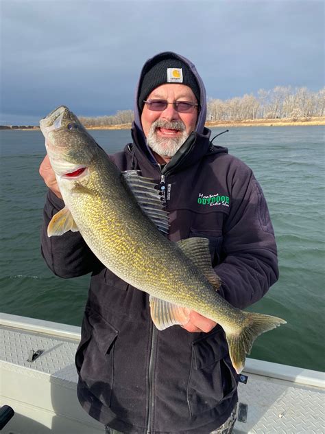 Walleyes Sunday On Fort Peck Montana Hunting And Fishing Information