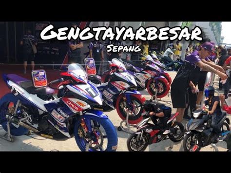 He proposes to her, but her brother, a muay thai champion, doesn't want her to marry him. gengtayarbesar - Sparks ARRC / Bikers Kental 2 Tayangan ...