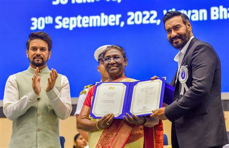 Photos 68th National Film Awards Ceremony President Droupadi Murmu Presents Award To Asha