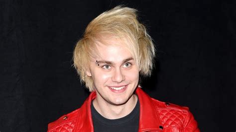 Michael Clifford 5 Seconds Of Summer Artists Capital