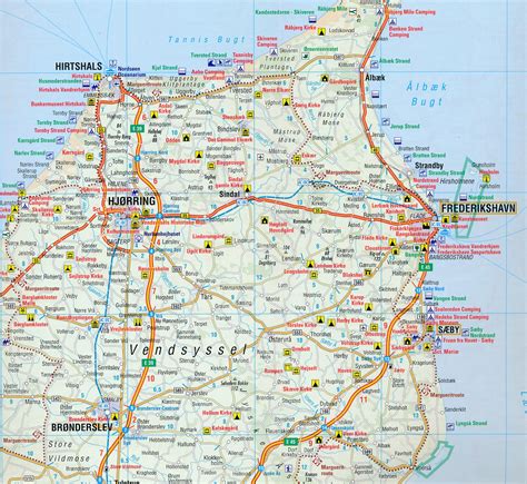 De tientallen palmbomen aan het strand van frederikshavn zijn vrij laag en vanaf eind september gaan ze de kas. Wegenkaart - landkaart 1 Denemarken | ANWB Media ...