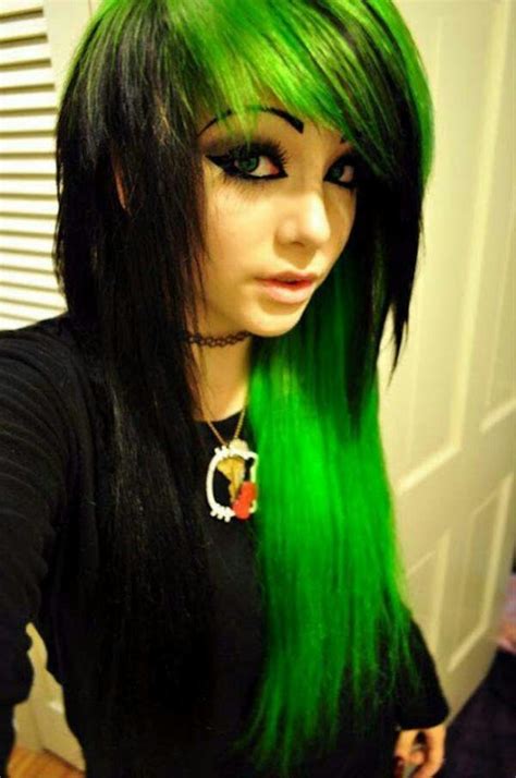 Emo Girl Black And Green Hair Emos ♥ Pinterest