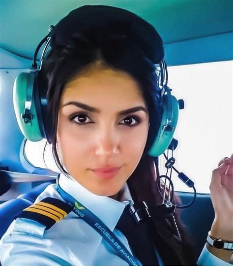 llévame al cielo bebé pilot career pilot uniform flight girls commercial pilot mile high