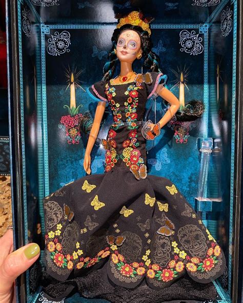 2019 Barbie Signature Dia De Los Muertos Day Of The Dead Nrfb Rare