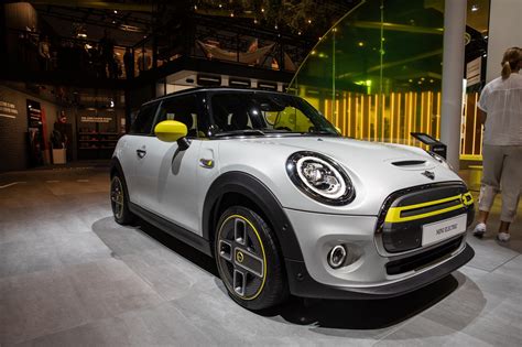 The mini cooper is indeed a very cute car. 2020 Mini Cooper Countryman Pricing Expert review of the ...