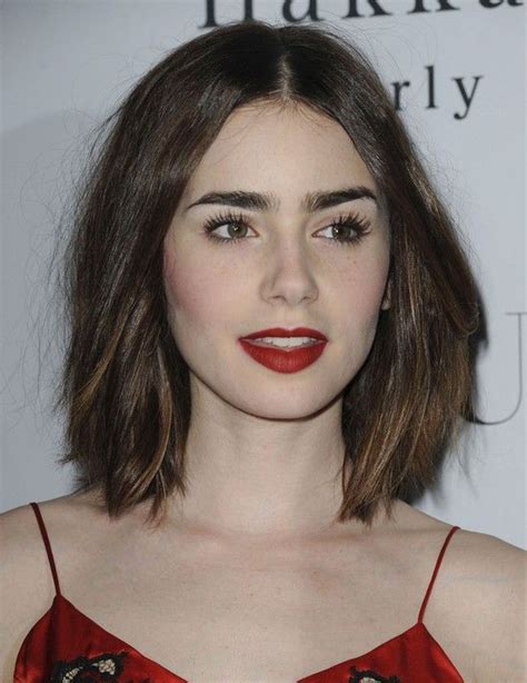 Lily Collins Perfect Bob Short Hair Styles For Round Faces Lily Collins Hairstyle