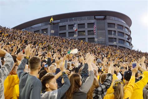 Iowa Wave The Inspiring College Football Tradition How It Started