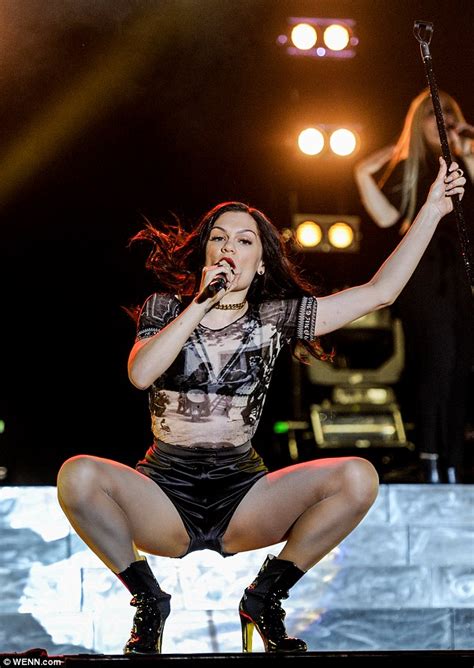 Jessie J Flashes Shapely Legs In Tiny Shorts At Fusion Festival Daily