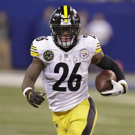Le'Veon Bell Trade Rumors: Steelers Listening to Offers for Star RB 