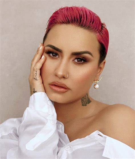 demi lovato s short crop focus on hair